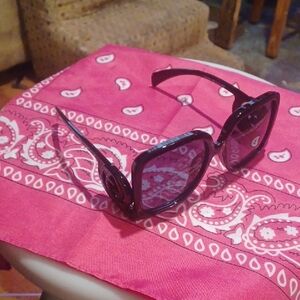 Stylish Black Sunglasses